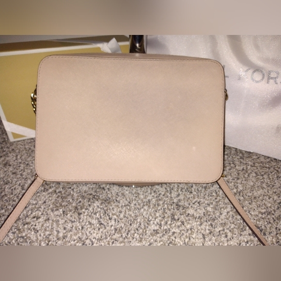 Michael Kors Soft Pink Crossbody Purse and Wallet Set - Picture 2 of 7